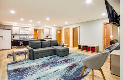 Pineville House | Tranquil Creekside Hideout: Families Welcome!