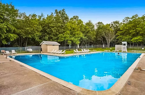 Tunkhannock Township House | Tranquil dog-friendly home with decks, pool table, pool access, & hot tub