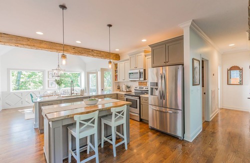 Northside House | Tranquil Downtown Retreat - 4 Minutes to Aquarium & Coolidge Park!