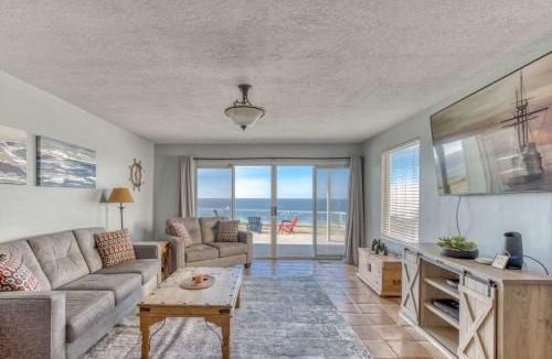 Lincoln City House | Tranquil Edge Retreat - Oceanfront house w hottub