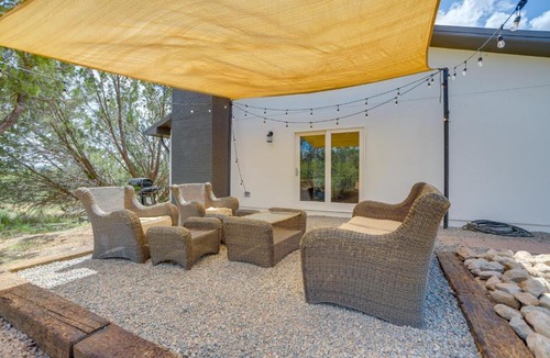 Edgewood House | Tranquil Edgewood Retreat with Patio and Grill!