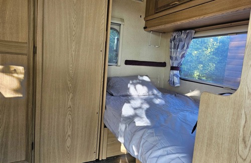 Mablethorpe Cabin | Tranquil Equestrian Escape - Sleeps 2