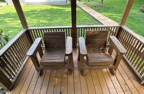 Simmonsville House | Tranquil Escape in New Castle