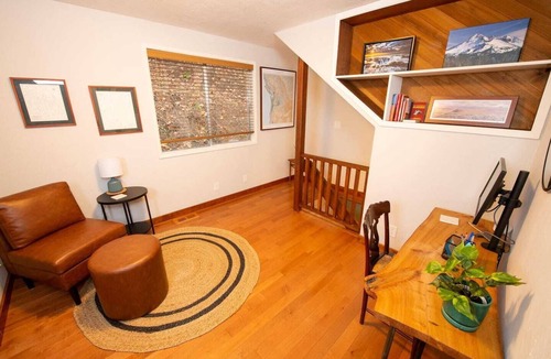 South Hills House | Tranquil Forested Cabin with Sauna, Home Gym, & AC