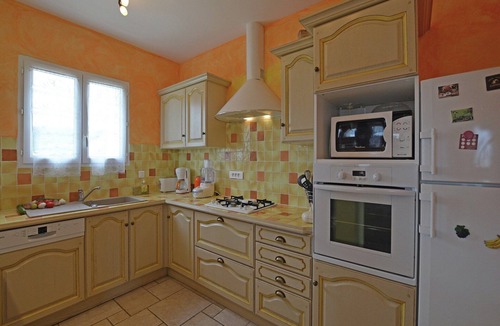 Saint-Laurent-de-Carnols Villa | Tranquil Villa with Pool View