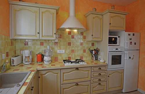 Saint-Laurent-de-Carnols Villa | Tranquil Villa with Pool View