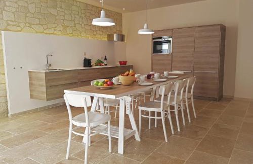 Villeseque-des-Corbieres Apartment | Tranquil Stay in Villesèque