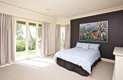 Ormeau House | Tranquil Garden Hideaway