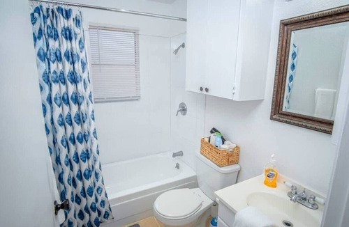 Midtown Apartment | Tranquil Getaway 3BR/2BA Near Downtown