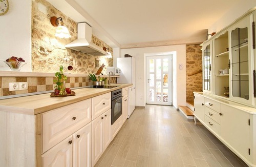 Polje Villa | Tranquil Getaway Polje Villa with Pool