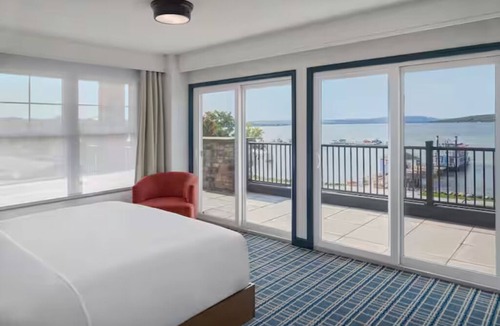 Canandaigua Hotel | Tranquil Getaway Offering Poolside Service, Kayaking and Breathtaking Views
