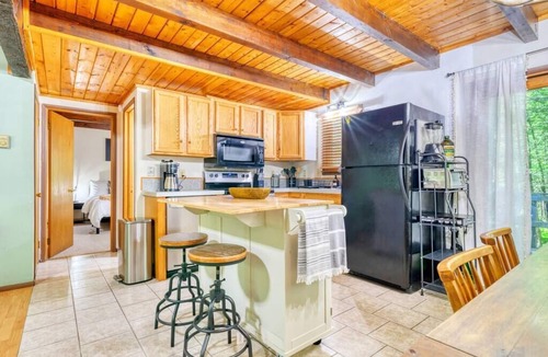 Lake Ariel House | Tranquil Grove | Hot Tub | Game Room | Fire Pit