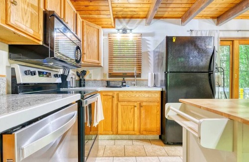 Lake Ariel House | Tranquil Grove | Hot Tub | Game Room | Fire Pit