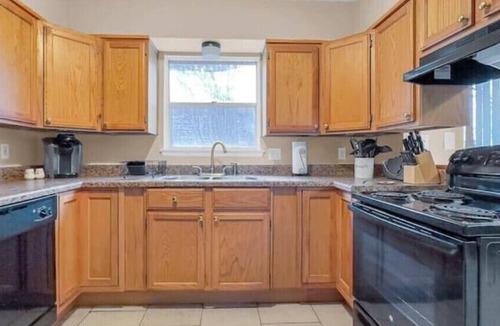 Leon Valley House | Tranquil Haven - 1760 Sq ft 3/2/2nn