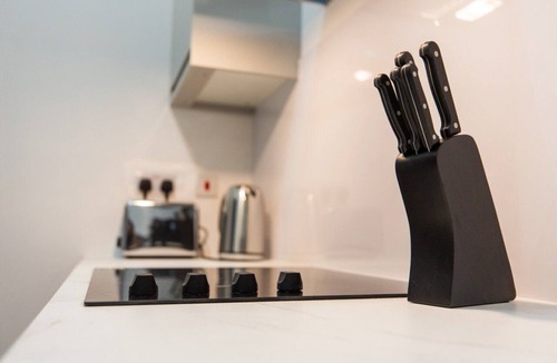 North Finchley Apartment | Tranquil haven in London