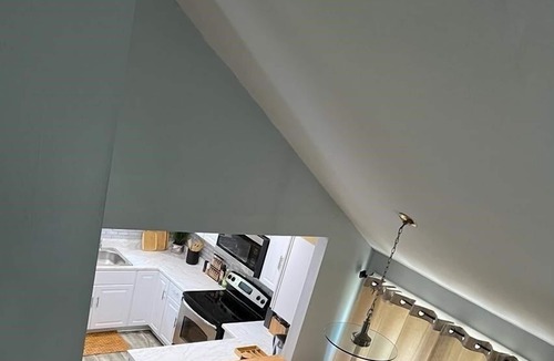 Newark House | Tranquil Haven: Modern Retreat in Newark