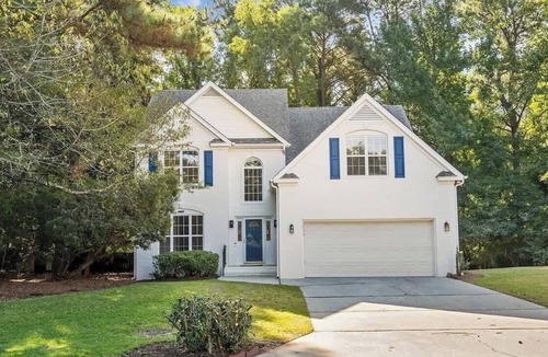 Ogden House | Tranquil Haven: Spacious Retreat for 16+ w/Games