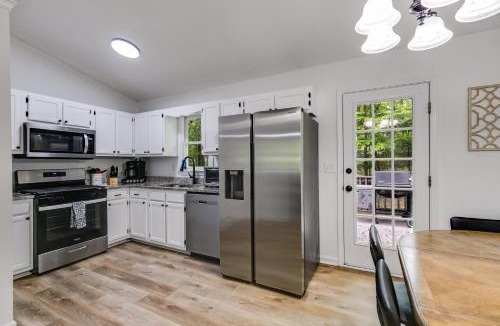 Villa Rica House | Tranquil Hideaway Home - Pet-friendly