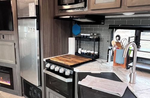 Kempner House | Tranquil Hill Country RV