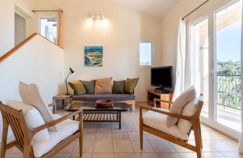 Felines-Minervois House | Tranquil holiday home with private pool