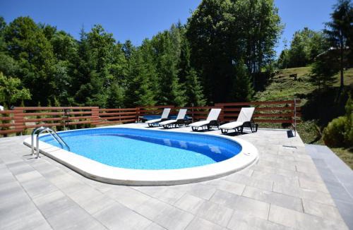 Brod Moravice House | Tranquil Holiday Home in Kvarner near Kupa River