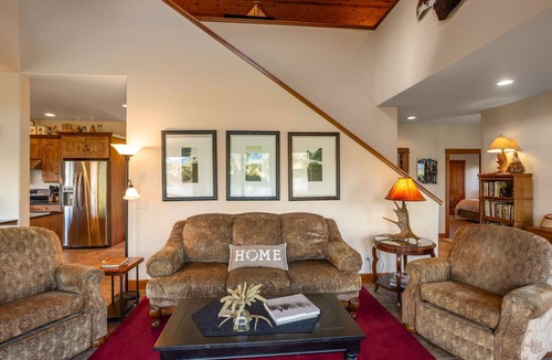 Livingston House | Tranquil Home Along the Yellowstone River