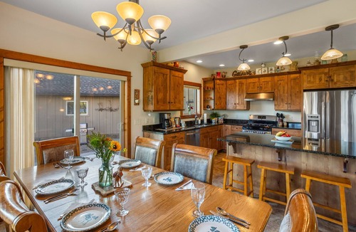 Livingston House | Tranquil Home Along the Yellowstone River