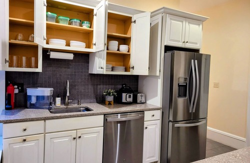 Mid-Cambridge Apartment | Tranquil home loved by repeat guests, Harvard Square