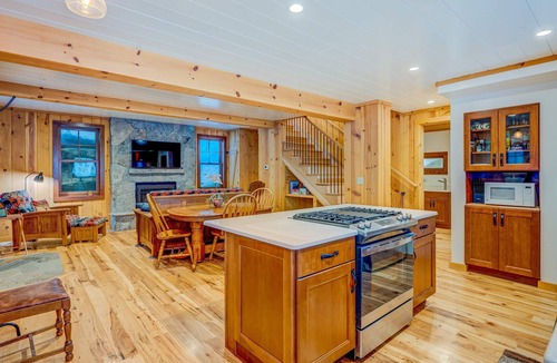 Tahoe Pines House | Tranquil home with fireplace, kitchen, washer&dryer, & WiFi