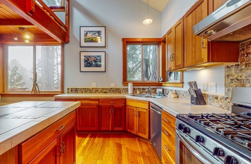 Timber Cove House | Tranquil home with free WiFi and full kitchen