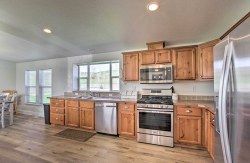 Lava Hot Springs House | Tranquil Indigo Getaway < 3 Mi to Hot Pools!