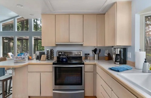 Anderson Island House | Tranquil Island Paradise on Golf Course w/Hot Tub