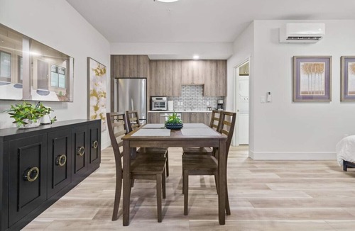 Walluga Apartment | Tranquil Lake Oswego Luxury Studio