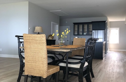Olcott Cottage | Tranquil lakefront cottagen3 bedrooms 2 bath, sleeps 6