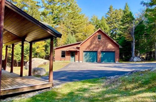 Beaver Cove House | Tranquil Lakefront Getaway on Moosehead Lake