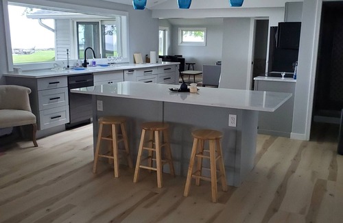 Hamlin House | Tranquil Lakefront home. Premium accommodations, newly remodeled