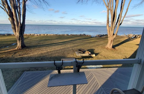 Hamlin House | Tranquil Lakefront home. Premium accommodations, newly remodeled