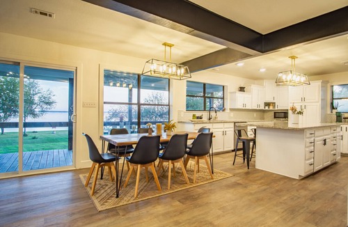 Eureka House | Tranquil Lakefront Retreat with Boat Dock - Richland Chambers Lake