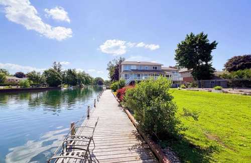 Orillia House | Tranquil Lakeside Stay BBQ Open Yard