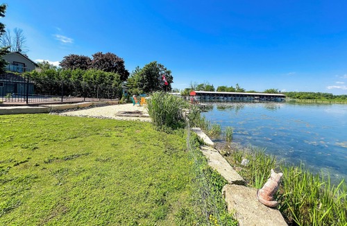 Orillia House | Tranquil Lakeside Stay BBQ Open Yard