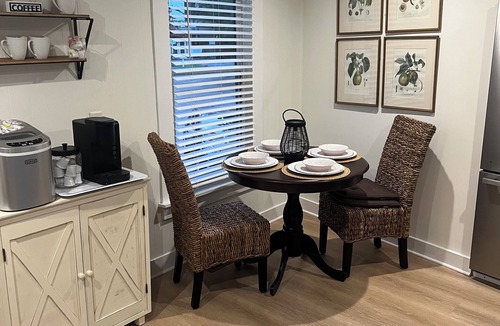Flat Rock Condo | Tranquil Lakeside Waterfall Retreat-Leaf Season Is Here