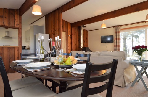 Tighnabruaich Ski Chalet | Tranquil location, waterside, pet friendly