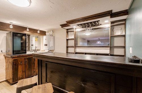 Naples House | Tranquil Lodge with A+ Amenities