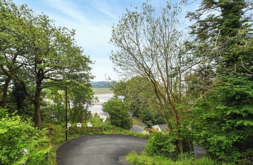 Aberdovey Cottage | Tranquil lodge with sea views.