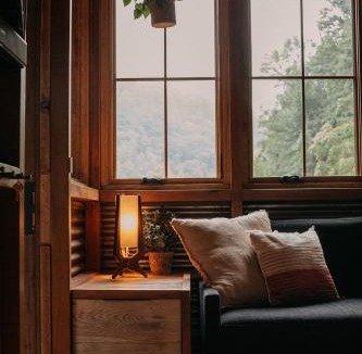 Faber Villa | Tranquil Loft Retreat in Virginia Wine Country