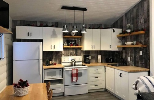 Saint Malo Cabin | Tranquil, Lovely Cabin in St Malo #14