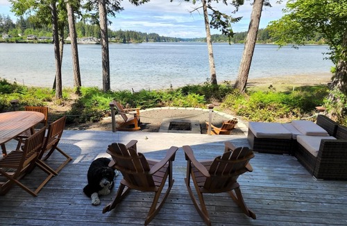 Agate Cottage | Tranquil Lowbank Waterfront Cottage.