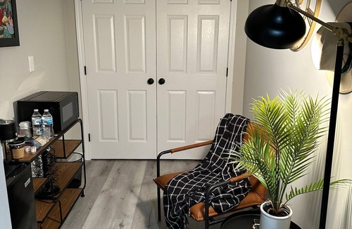 Douglasville Apartment | Tranquil Lower level suite w/Private entrance