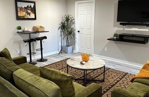 Douglasville Apartment | Tranquil Lower level suite w/Private entrance