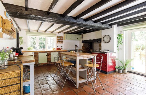 Chichester House | Tranquil Luxe in Country Cottage